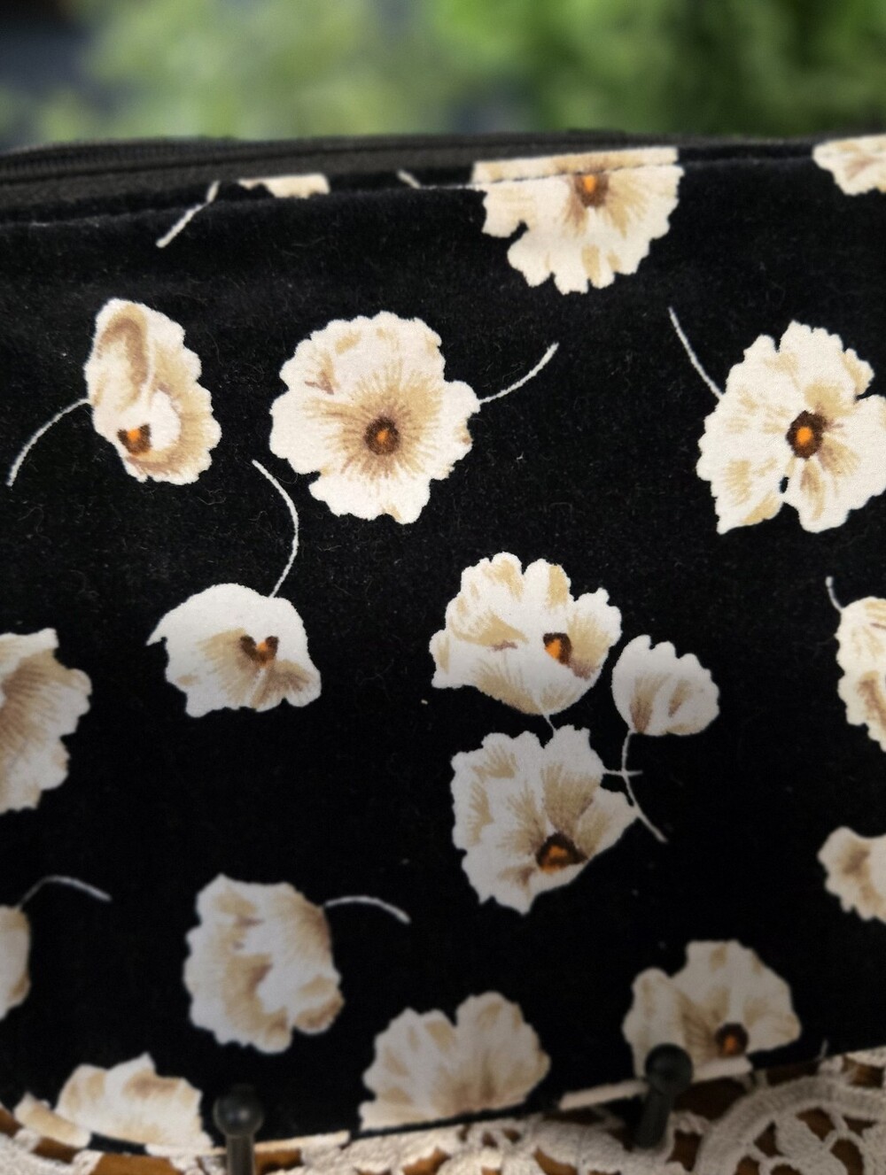 Black Velvet Floral Zip Clutch – Cream Flower Cosmetic Pouch